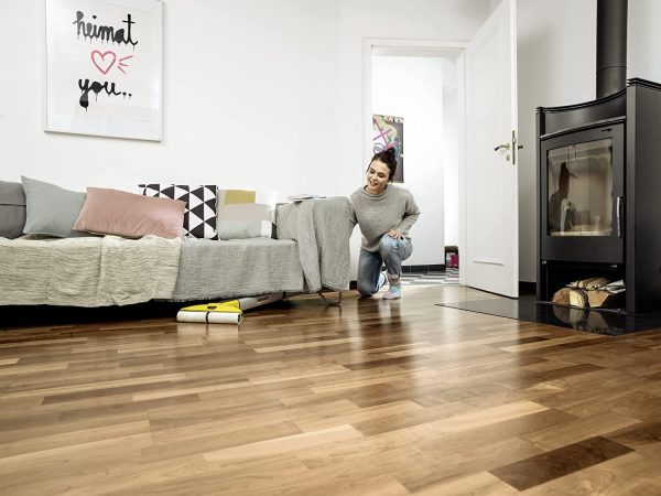 Lavapavimenti Cordless per tutti i tipi di pavimenti Kärcher EWM 2