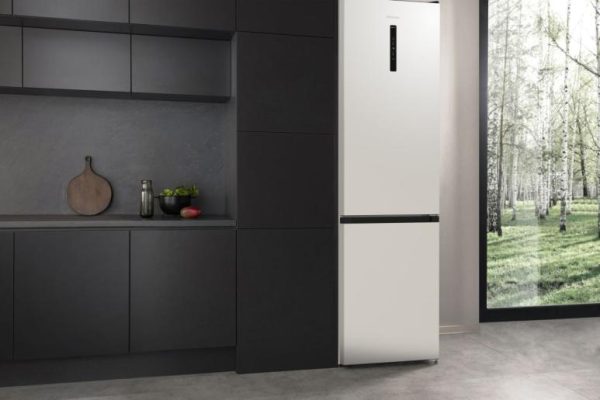RB434N4CRE  HISENSE Frigo Combinato 60cm Sabbia E